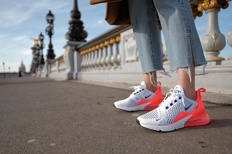 Sepatu model sneaker, Sumber: brittanyxavier.com